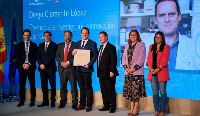 El investigador REEM diego clemente recibe el premio de investigación e innovación de Castilla-La Mancha 2021 en la categoría de ciencias